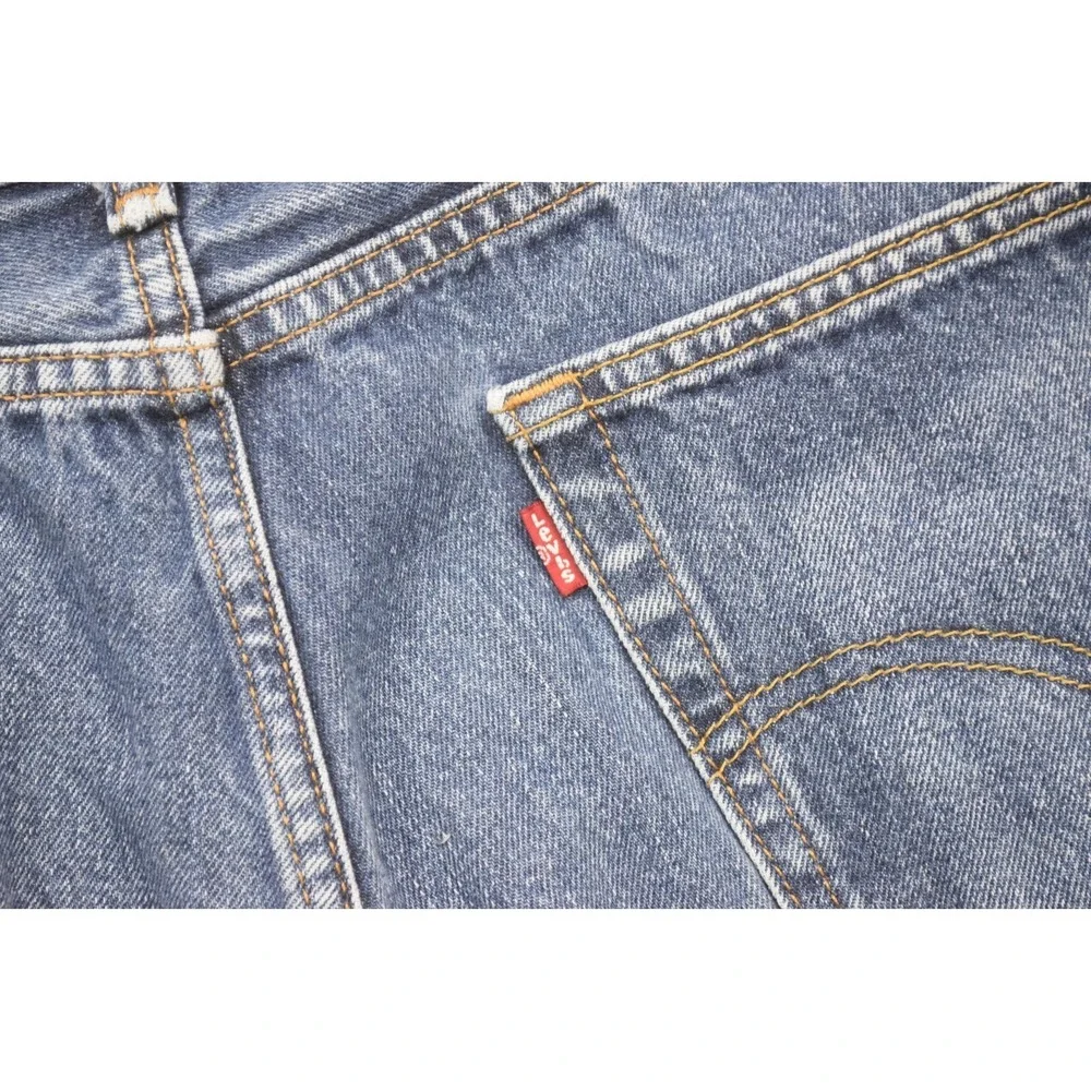 Levis waist 19